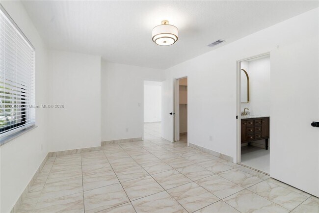 Building Photo - 9200 SW 62nd St