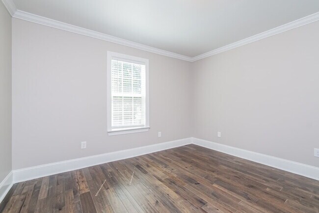 Building Photo - 424 N Allen Rd