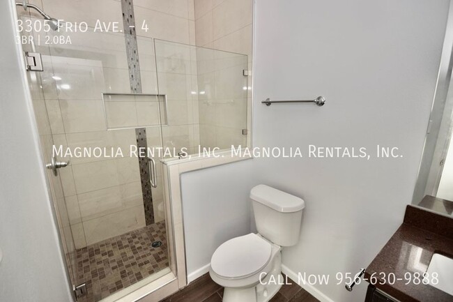 Building Photo - Spacious and Modern Two Bedroom Two Bath A...