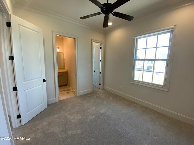 Building Photo - 2110 Belfleur St