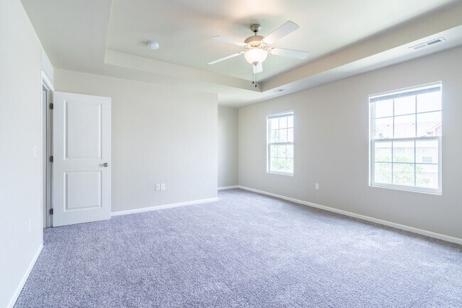 Building Photo - Fantastic Johnston Townhome Rental!