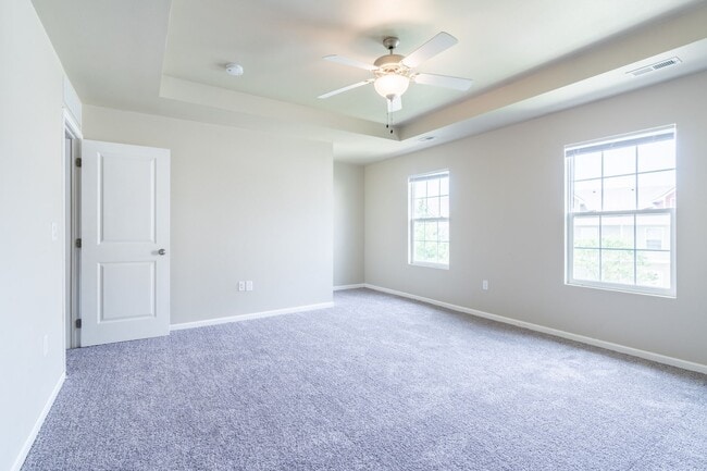 Building Photo - Huge, Open Floor Plan Townhome for RENT at Johnston Common Brownstones!