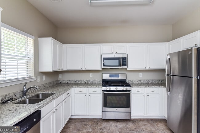 Building Photo - 4746 Autumn Rose Trail