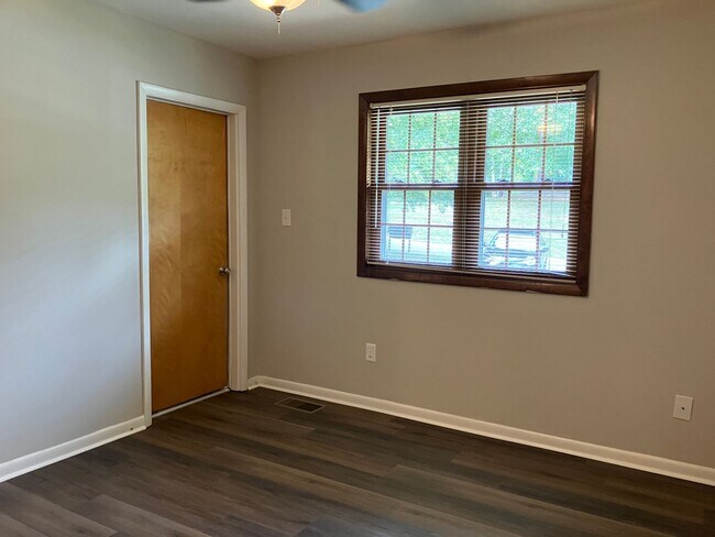 Building Photo - WATERFRONT Two Bed Townhouse in Denver With BOAT SLIP!!