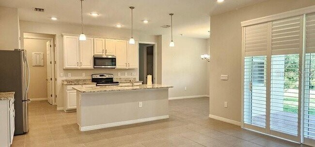Building Photo - 7416 S Moss Rose