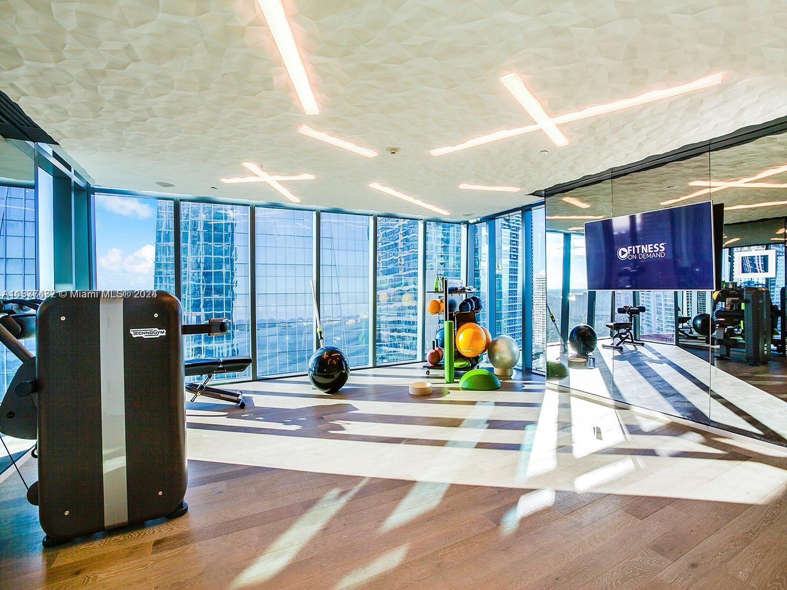 Building Photo - 1451 Brickell Ave