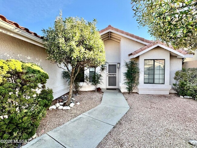 Building Photo - 9970 N Colony Dr