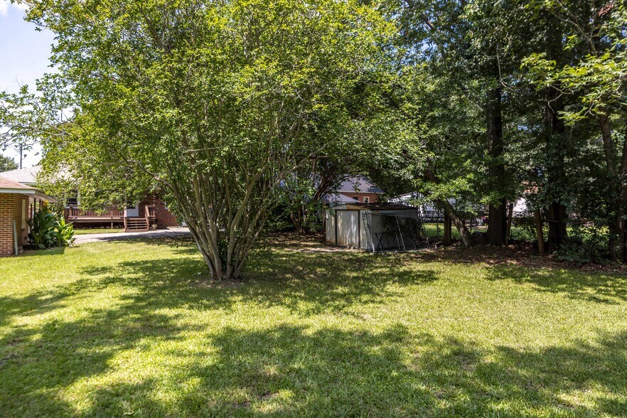 Building Photo - 3824 Forrest Rd