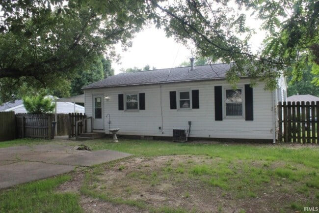 Building Photo - 1701 N Alvord Blvd