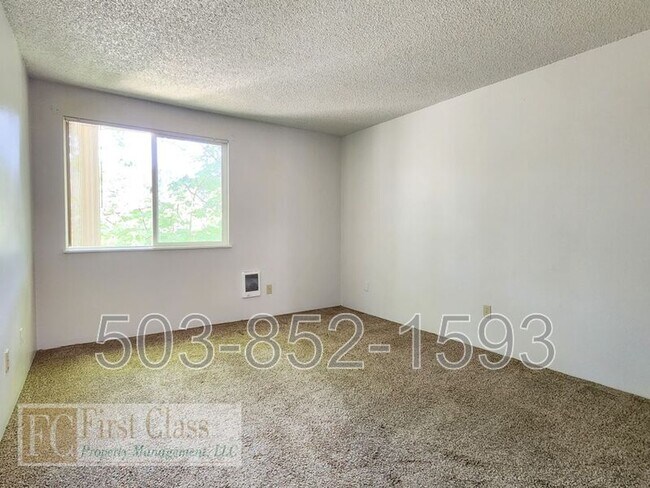 Building Photo - 3618 SW Beaverton Hillsdale Hwy