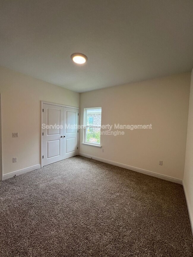 Building Photo - 4145 Grassy Run St