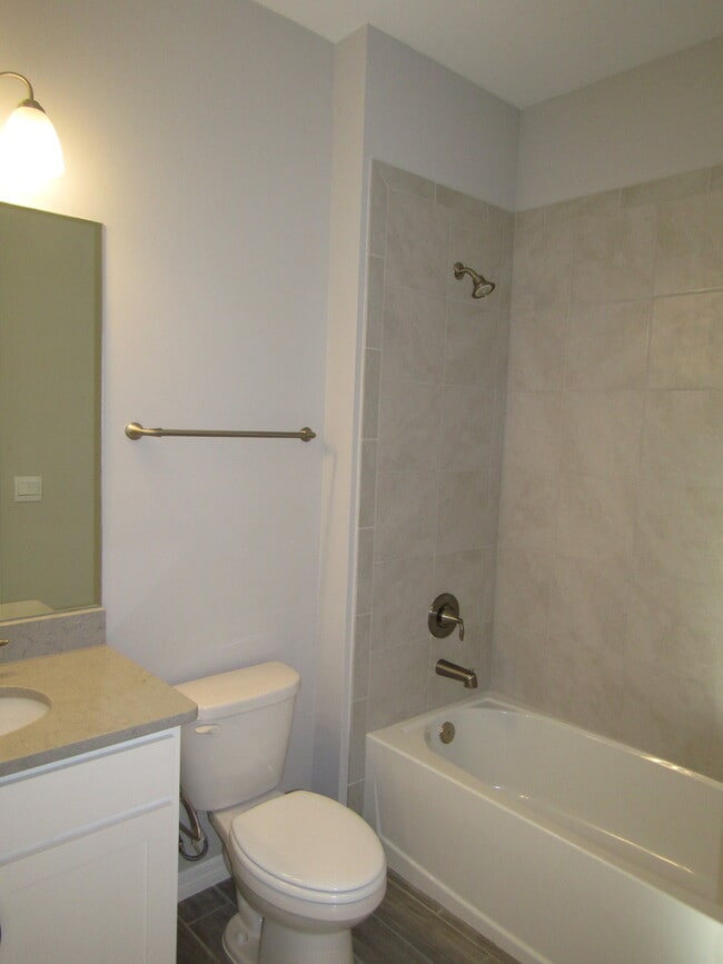 Building Photo - 148 Soliera St