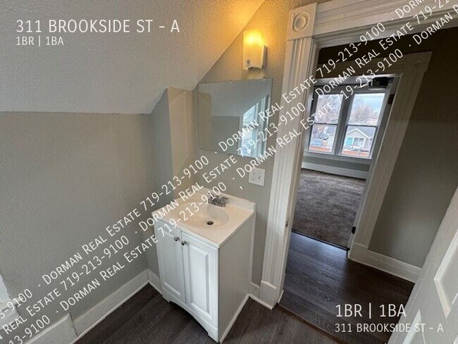 Building Photo - 311 Brookside St