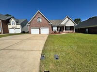 Building Photo - 3537 Maccumber Ct