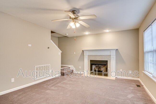 Building Photo - 4866 Orchard Hill Dr