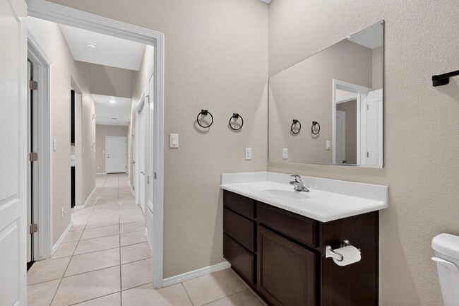 Building Photo - Executive 2 story Town house 4 Bedroom 3 b...