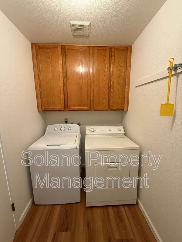 Building Photo - 500 Bella Vista Dr