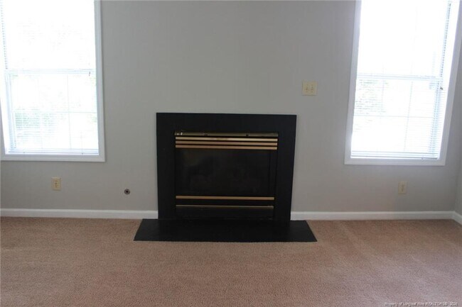 Building Photo - 325 Waterdown Dr