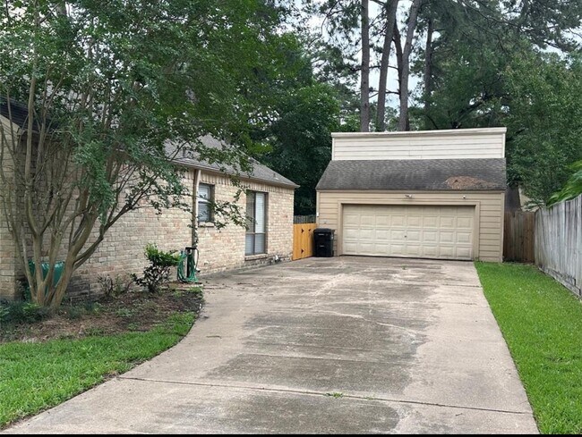 Building Photo - 17406 Spicewood Springs Ln