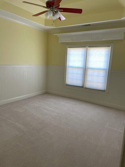 Building Photo - 5000 Wildeoak Trail
