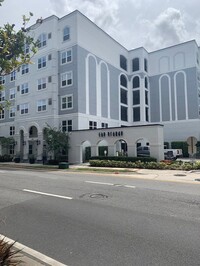 Building Photo - 204 E South St