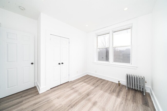 Building Photo - 81 Glenridge Ave