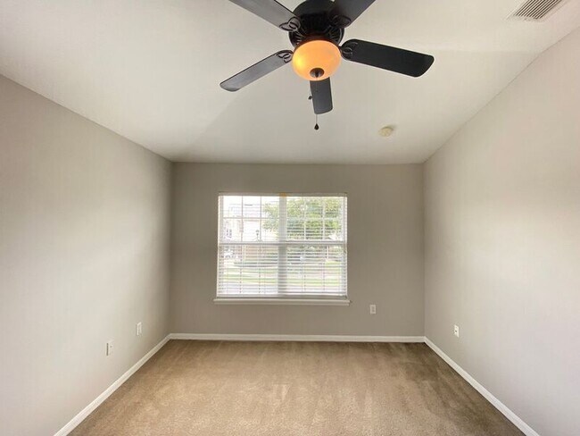 Building Photo - 6672 S Goldenrod Rd