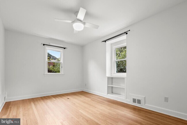 Building Photo - 3020 Oliver St NW
