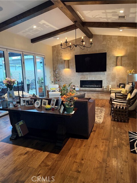 Building Photo - 707 12th St