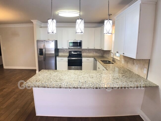 Building Photo - 25857 Linwood Rd