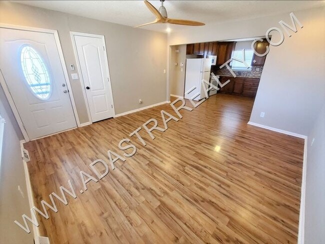 Building Photo - Nicely updated duplex near Kansas City schools-Coming SOON!!