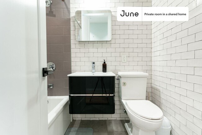 Building Photo - Room in Shared 3 bed/1 bath home in Central Harlem