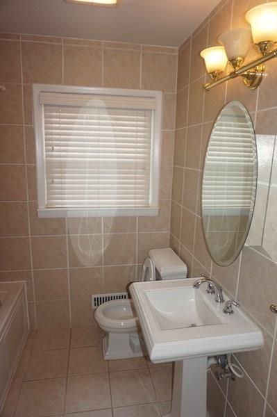 Building Photo - 1403 Stephens Dr NE