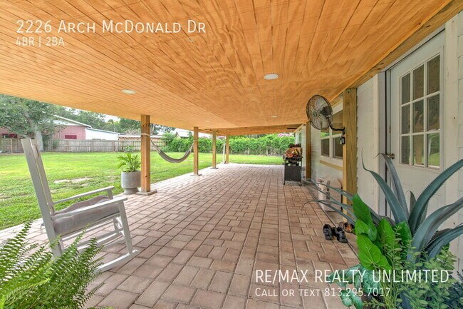 Building Photo - 2226 Arch McDonald Dr