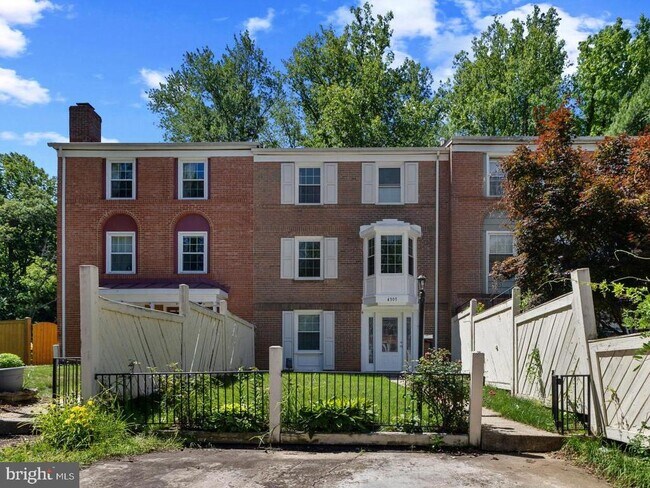 Building Photo - 4305 Birchlake Ct