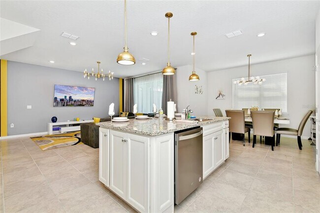 Building Photo - 7212 Oakmoss Loop