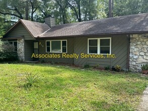 Building Photo - Westchester Manor 3br/ 2ba wonderful SW location!