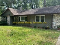 Building Photo - Westchester Manor 3br/ 2ba wonderful SW location!