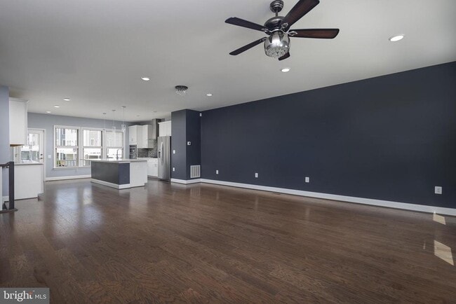 Building Photo - 1705 Cottonwood Grove Rd