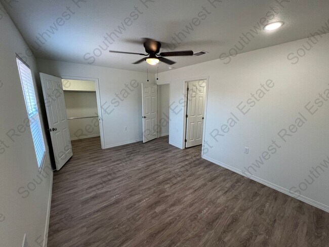 Building Photo - 2121 Bobwhite Ct