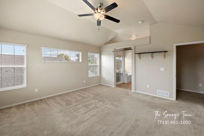 Building Photo - SPACIOUS SIX (6!!!) BD HOME IN LORSON RANCH!