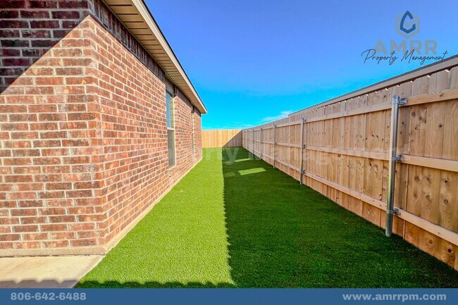 Building Photo - 3 Bedroom In Harvest Development In Wolffo...