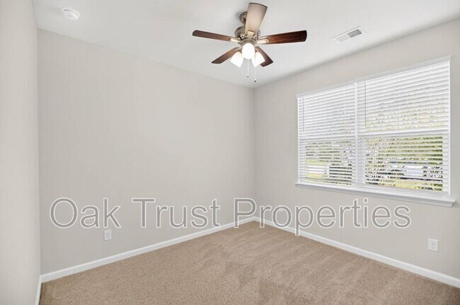 Building Photo - 216 Sarcoxie Rd