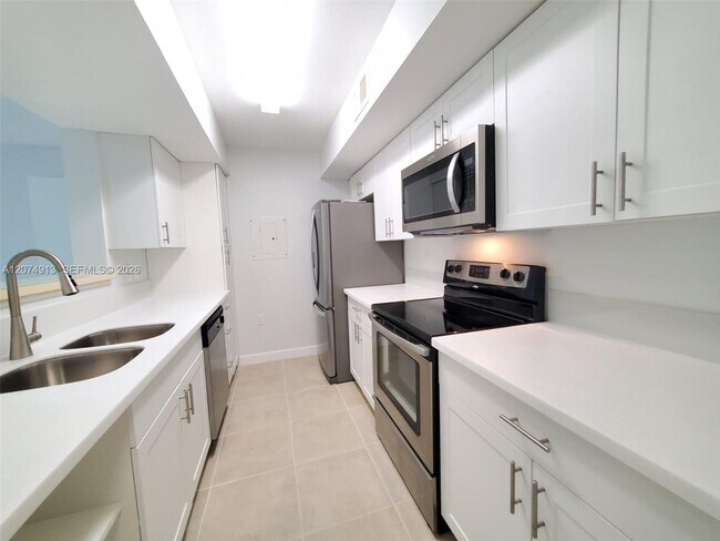 Building Photo - 15591 SW 105th Terrace