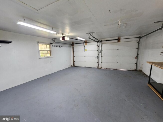 Building Photo - 32 Scioto Ct