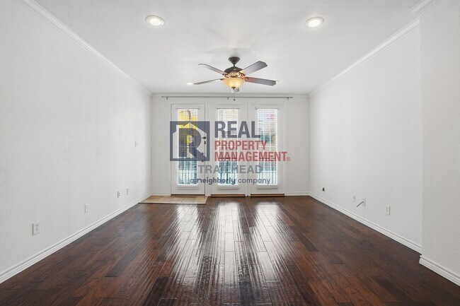 Building Photo - Gated Downtown Fort Worth Condo with Attached Garage