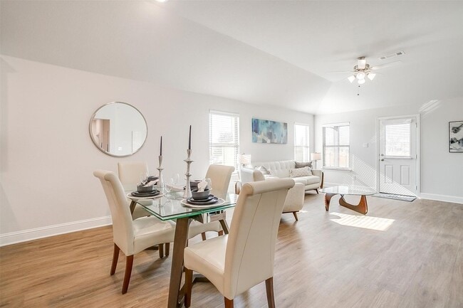 Building Photo - 6618 Ellesmere Dr