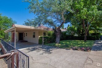 Building Photo - Spacious Custom Redding Home with Characte...