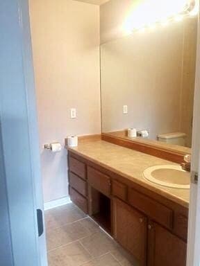 Building Photo - Spacious East Anchorage Home with Yard & Garage!