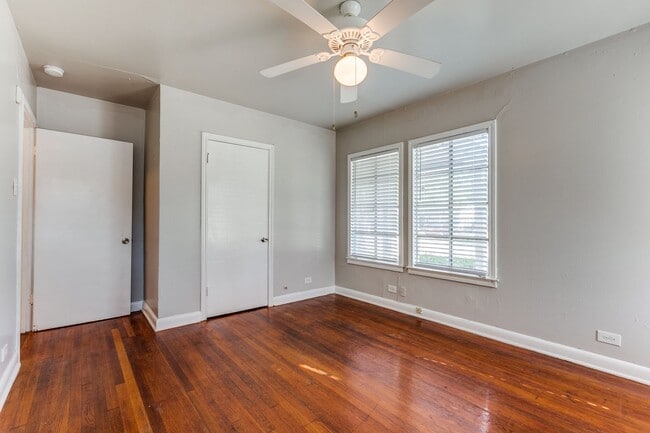 Building Photo - 2-BEDROOM HOME IN MONTICELLO PARK